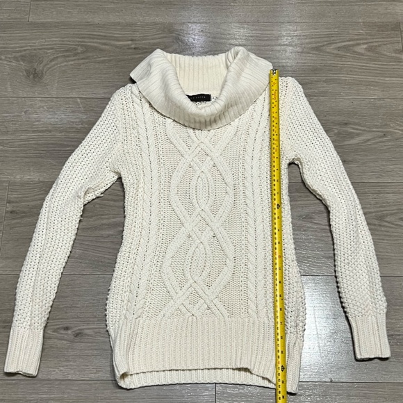 Suzy Shier Women's Cream Cable-knit Turtleneck Sweater Small - Picture 6 of 7